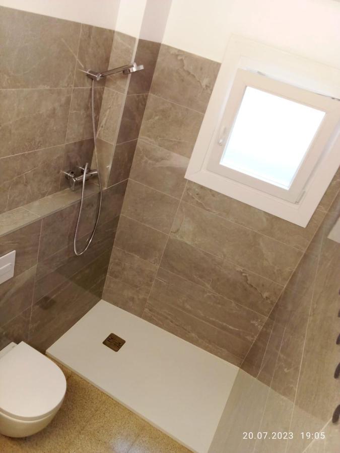 2 Bedroom Large Modern Apartment In Blanes Old Town 50M From The Beach! Ngoại thất bức ảnh