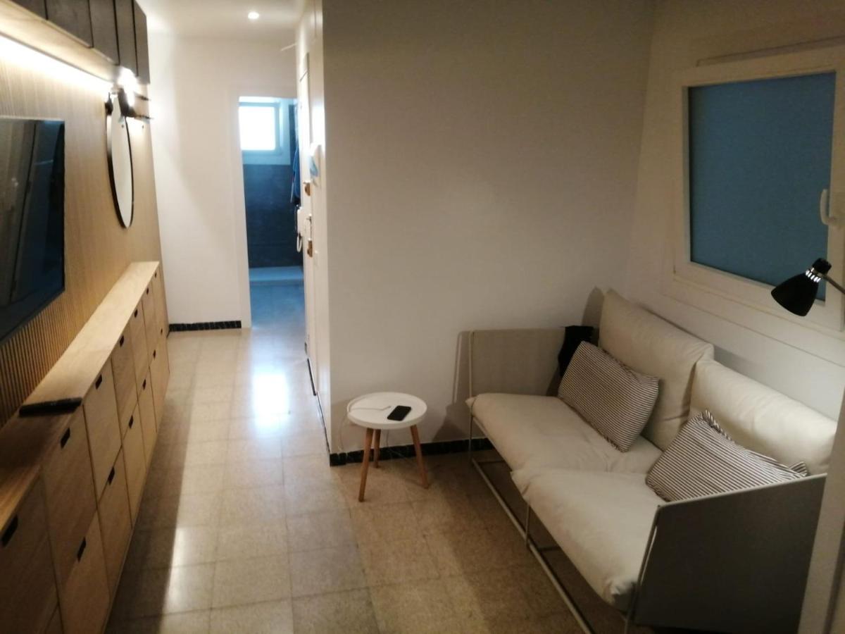 2 Bedroom Large Modern Apartment In Blanes Old Town 50M From The Beach! Ngoại thất bức ảnh