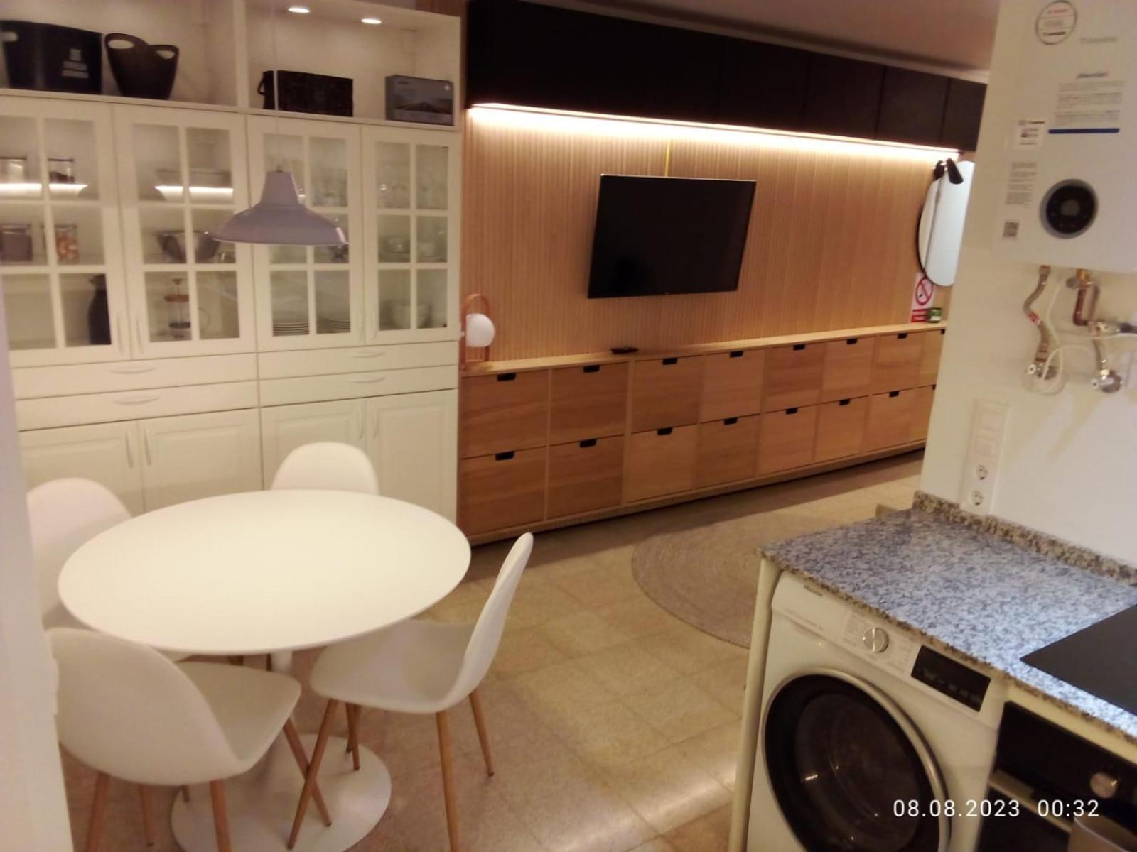 2 Bedroom Large Modern Apartment In Blanes Old Town 50M From The Beach! Ngoại thất bức ảnh